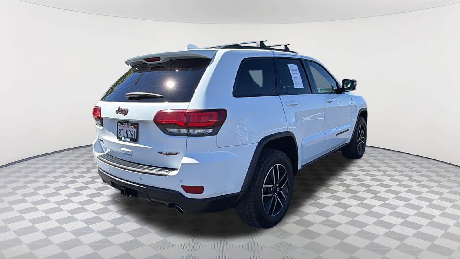 Used 2021 Jeep Grand Cherokee Trailhawk w/ Trailhawk Luxury Group AWD/4WD image 5