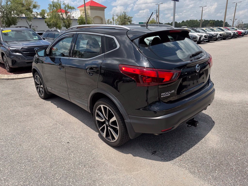 Used 2018 Nissan Rogue Sport SL w/ SL Premium Package FWD image 8