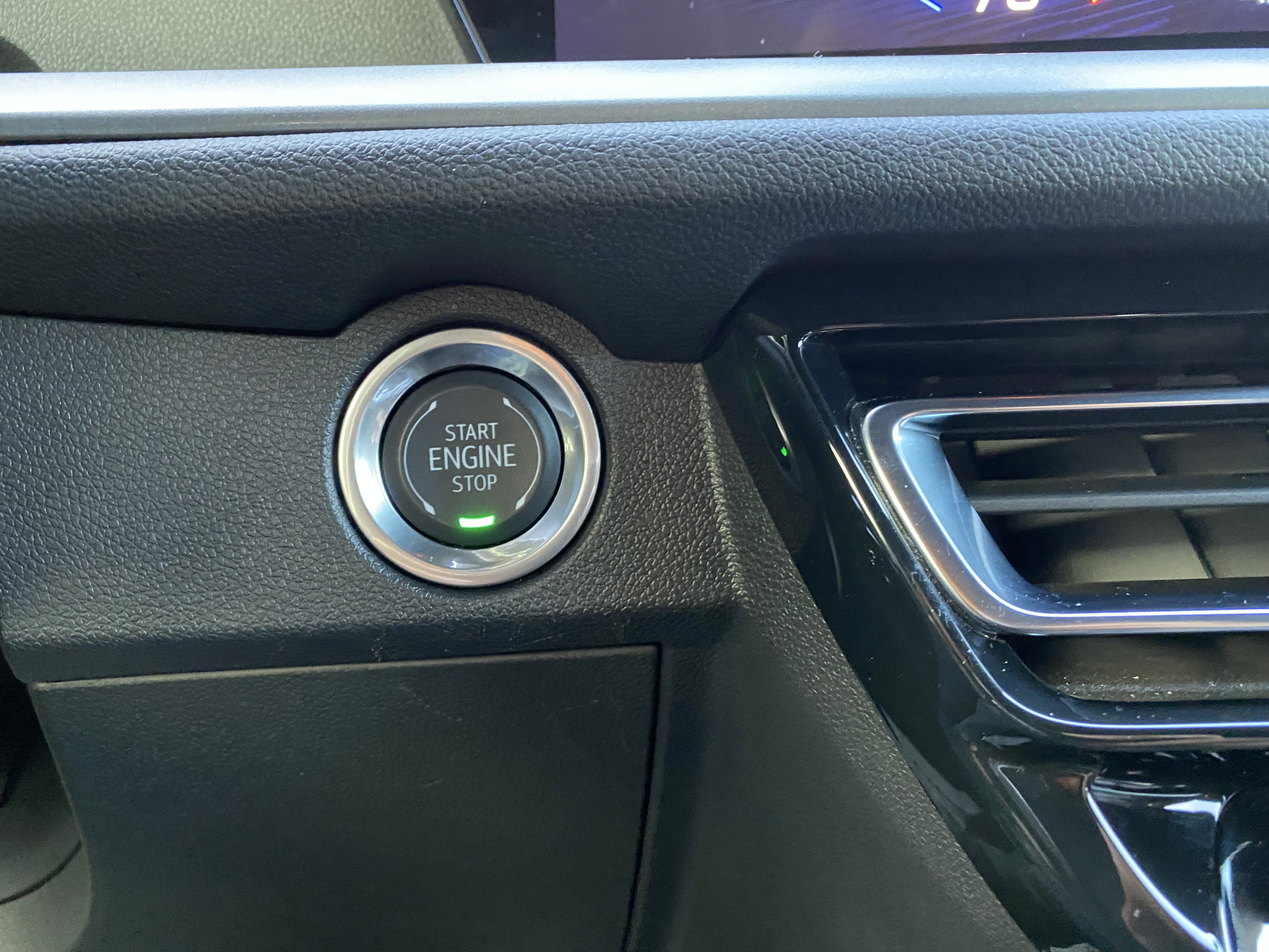 Used 2024 Chevrolet Traverse LT w/ Trailering Package image 28