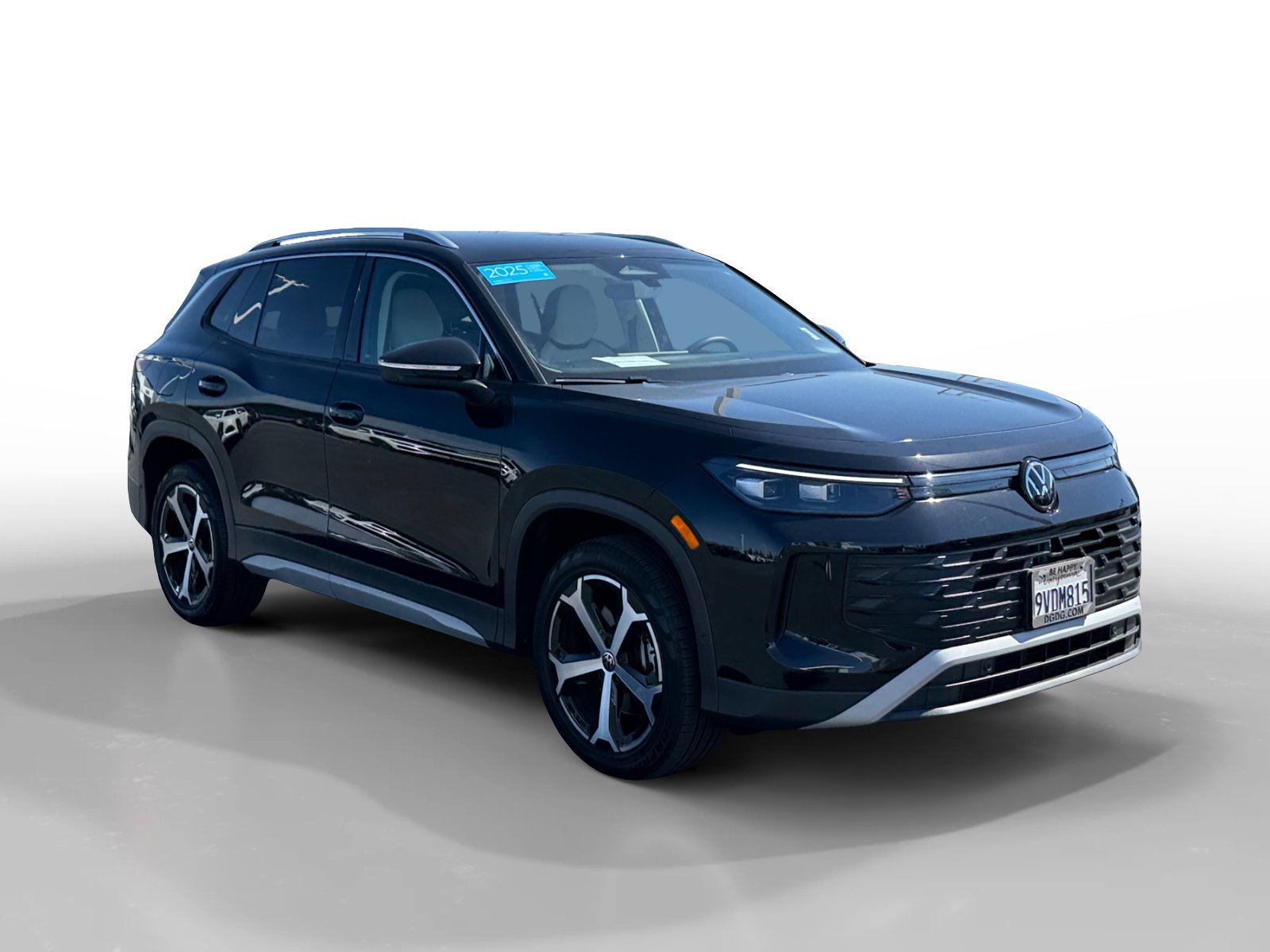 Certified 2025 Volkswagen Tiguan SE AWD/4WD image 7