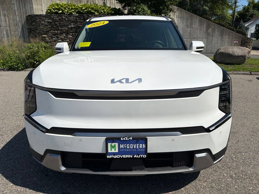 Certified 2024 Kia EV9 Wind AWD/4WD image 10