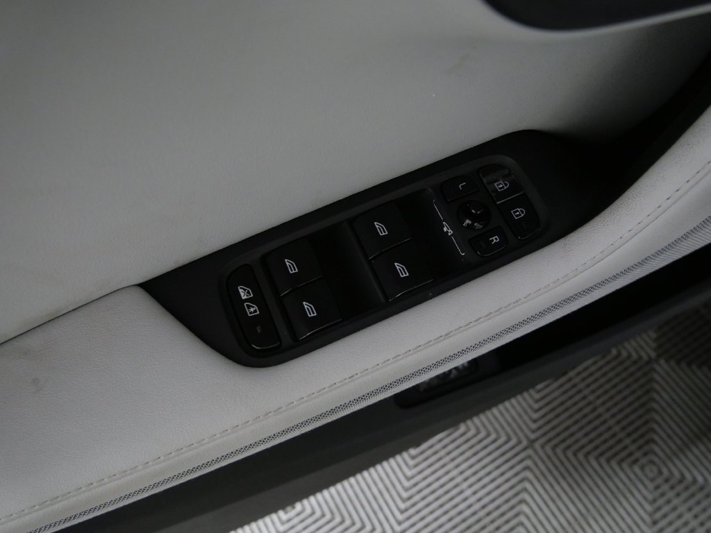 Used 2023 Polestar Polestar 2 w/ Pilot Pack AWD/4WD image 16