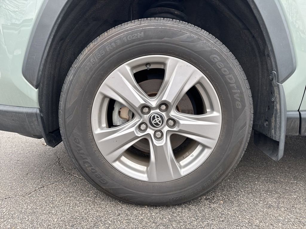 Certified 2022 Toyota RAV4 XLE w/ Convenience Package image 44