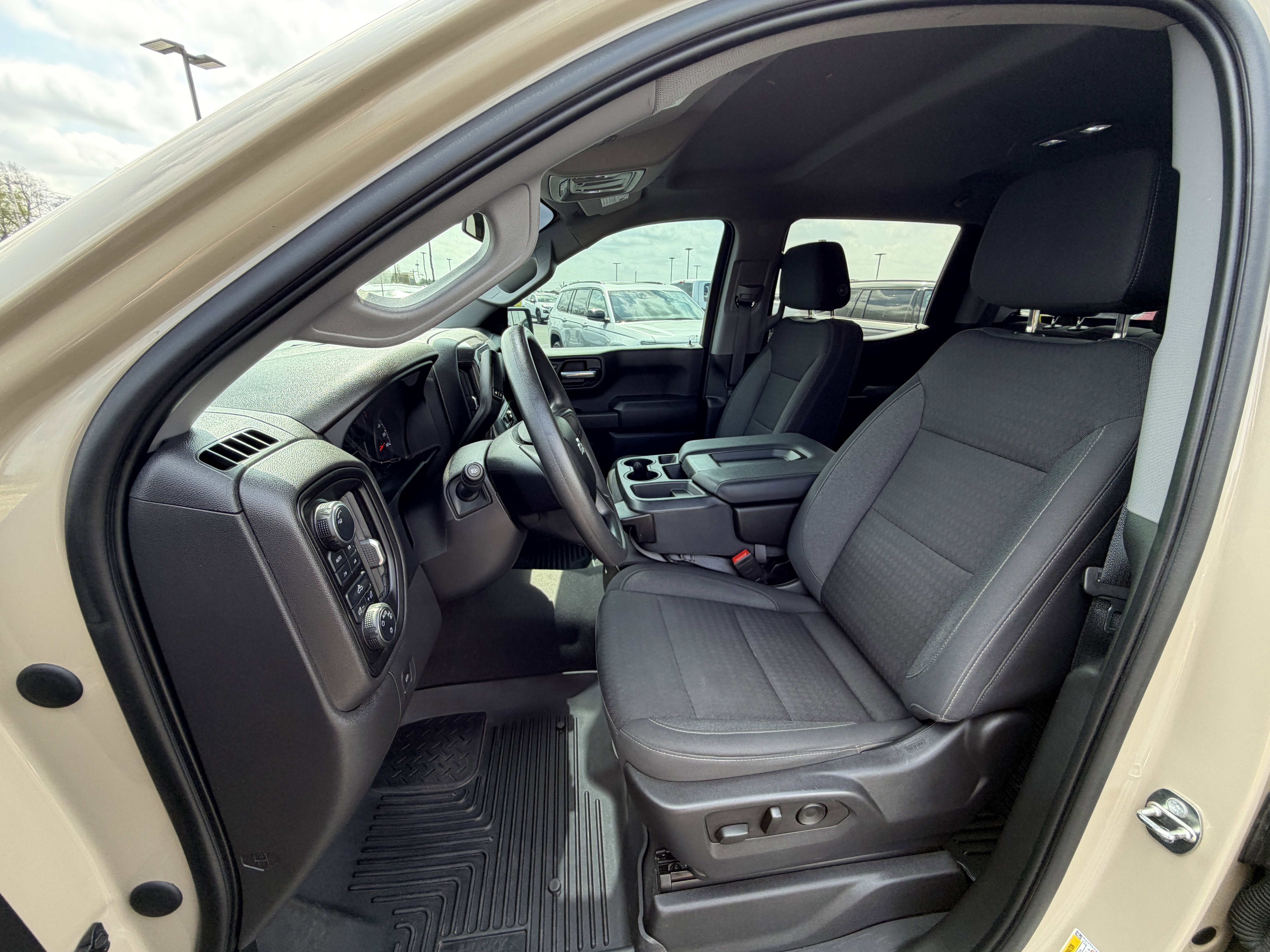 Used 2023 Chevrolet Silverado 1500 Custom Trail Boss AWD/4WD image 9