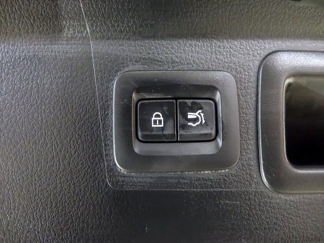 Used 2025 MAZDA CX-50 AWD 2.5 Hybrid w/ Premium Pkg image 25