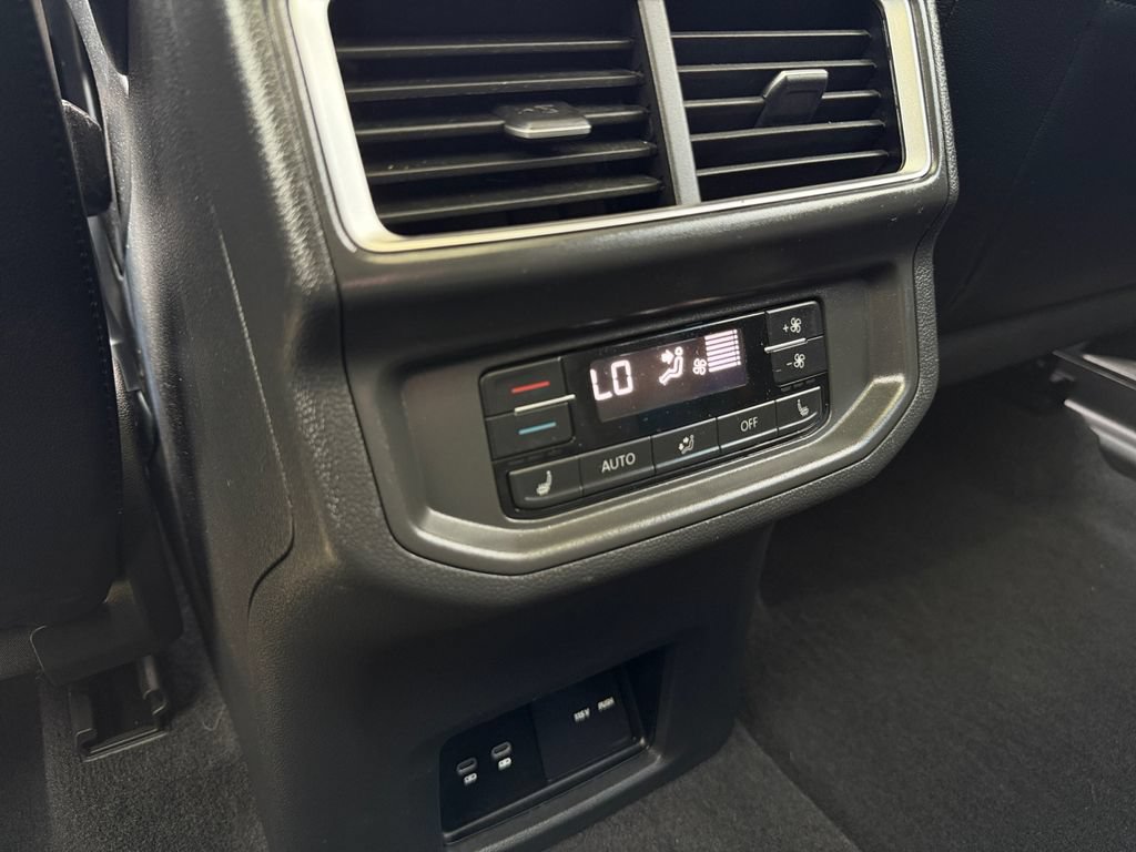 Used 2024 Volkswagen Atlas SEL AWD/4WD image 24