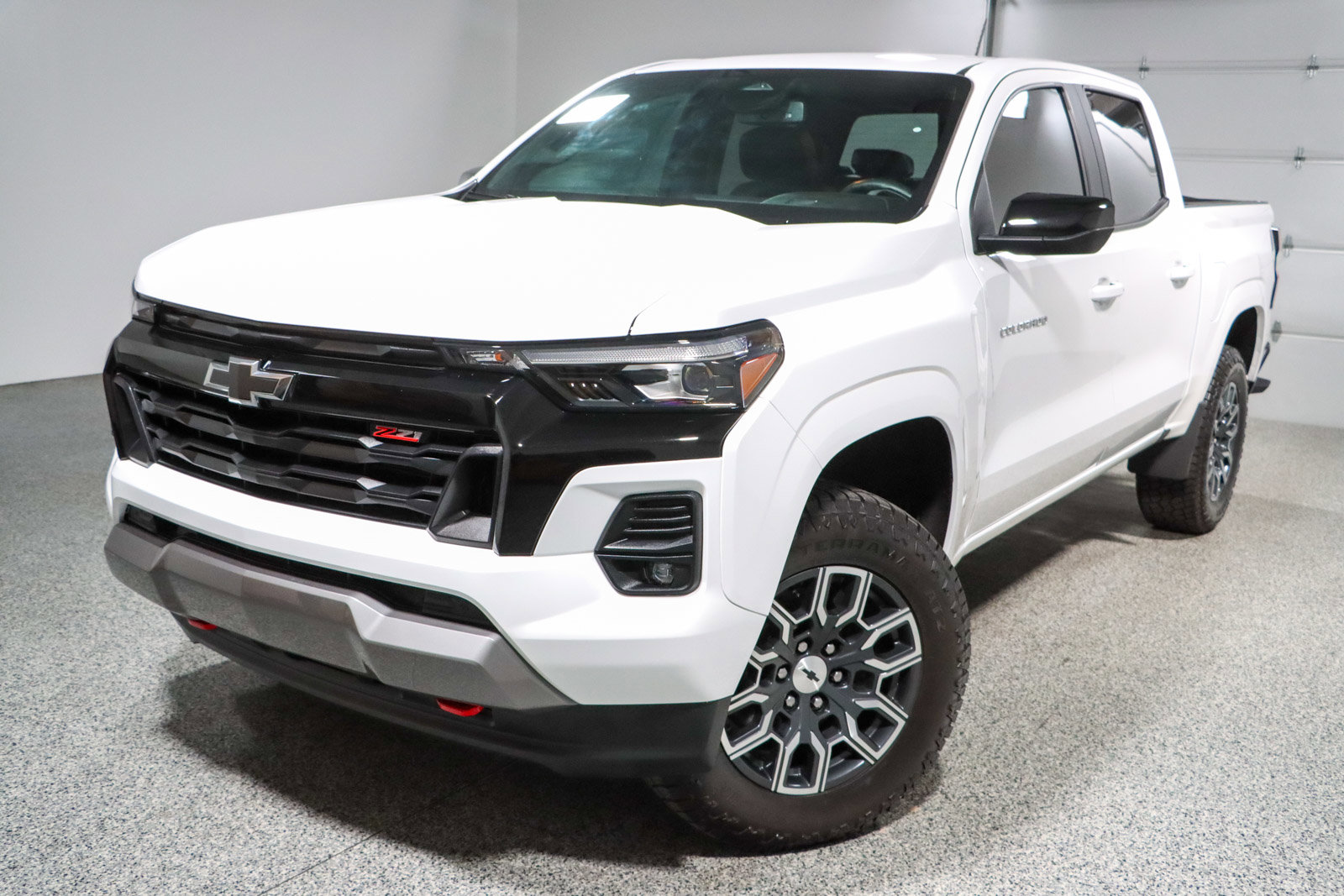 Used 2024 Chevrolet Colorado Z71 w/ Z71 Convenience Package 2 AWD/4WD image 30