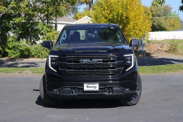 Used 2023 GMC Sierra 1500 Elevation w/ LPO, Elevation Black Package image 2