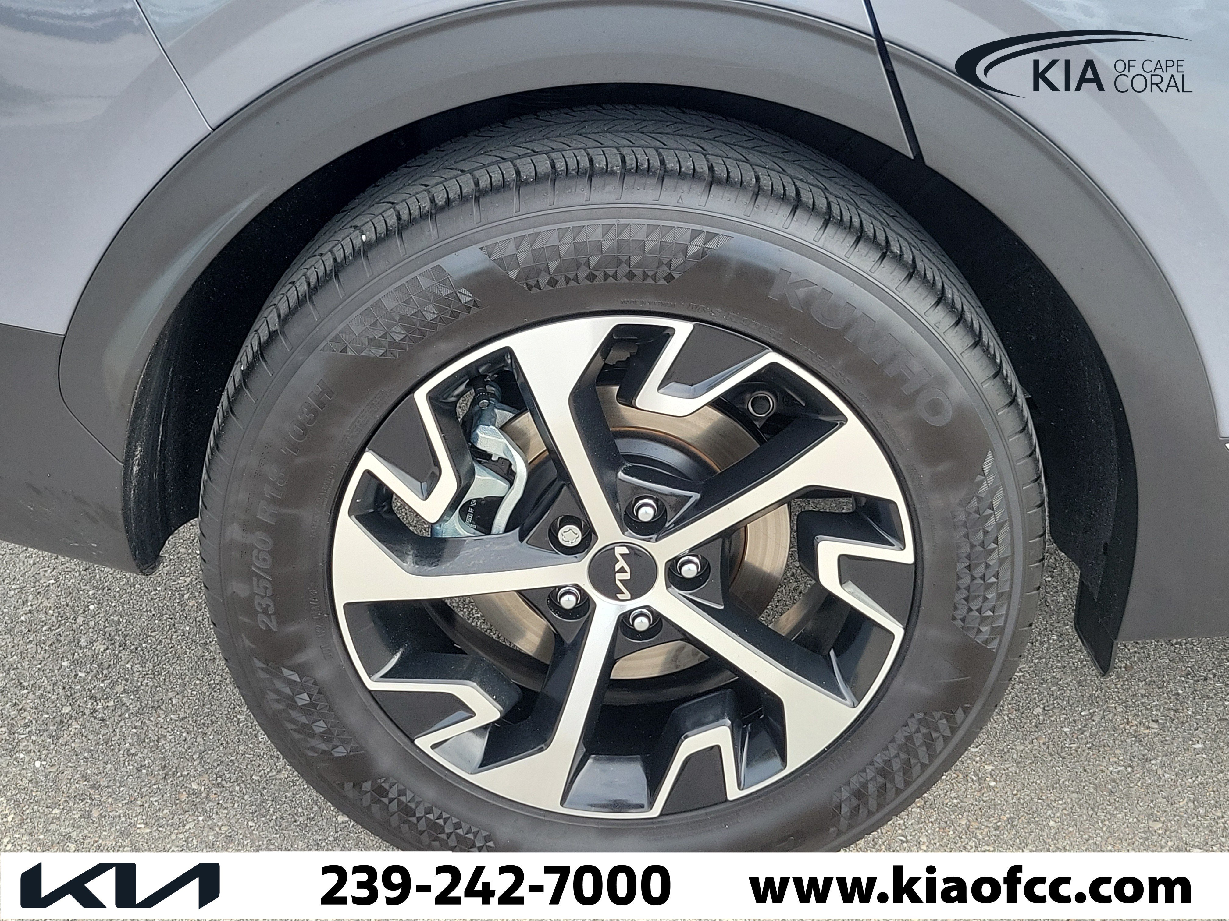 Certified 2025 Kia Sportage EX w/ Premium Package FWD image 9