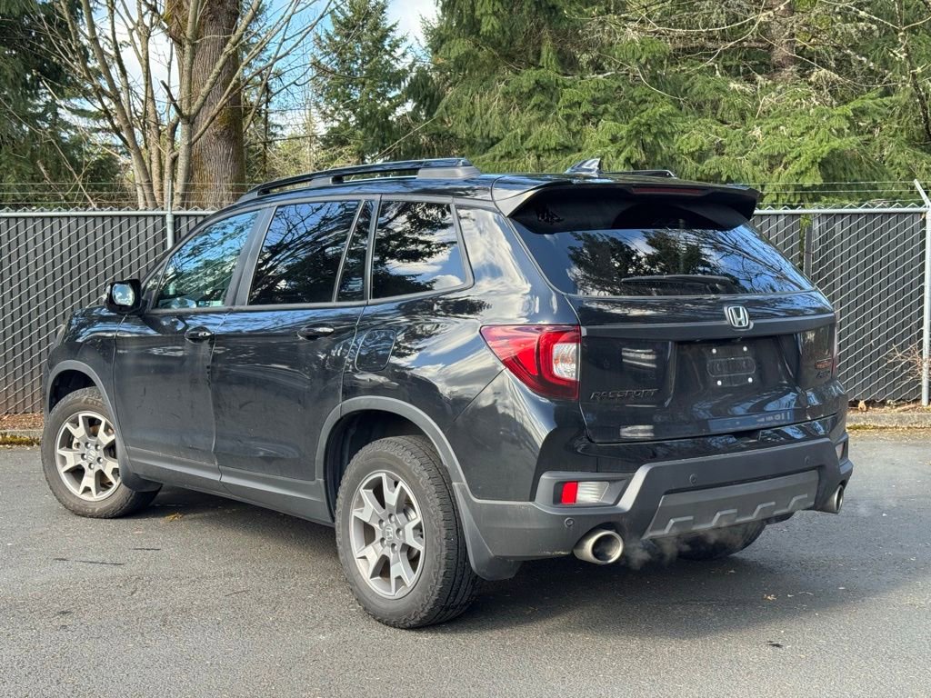 Used 2022 Honda Passport TrailSport image 2