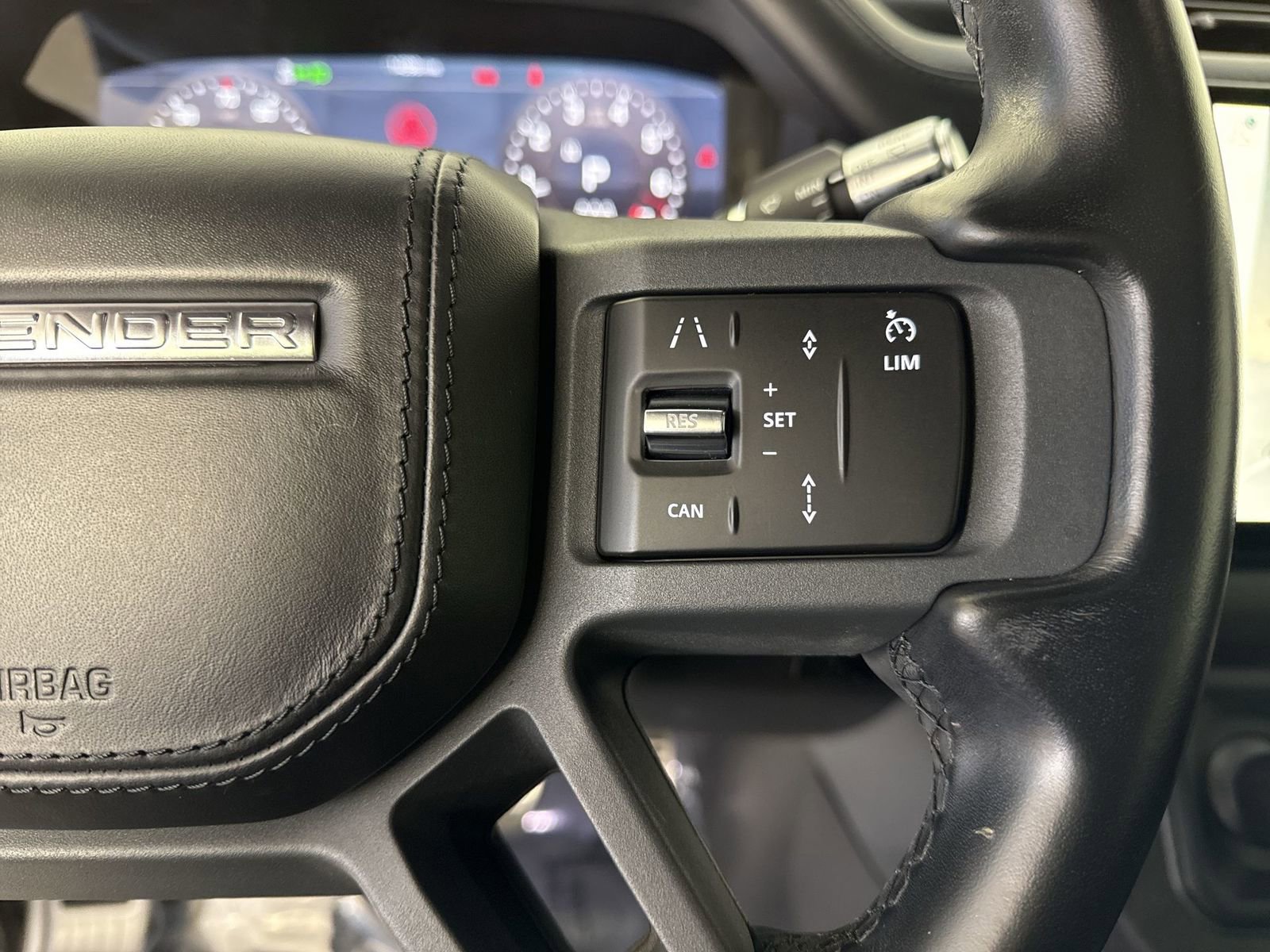 Used 2022 Land Rover Defender 90 X image 12