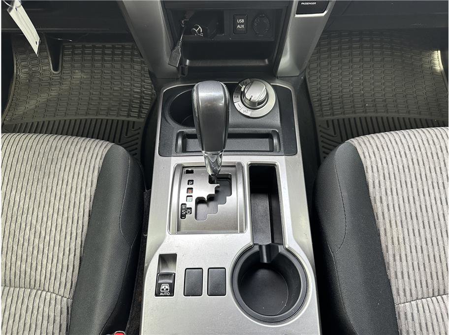 Used 2016 Toyota 4Runner SR5 AWD/4WD image 26