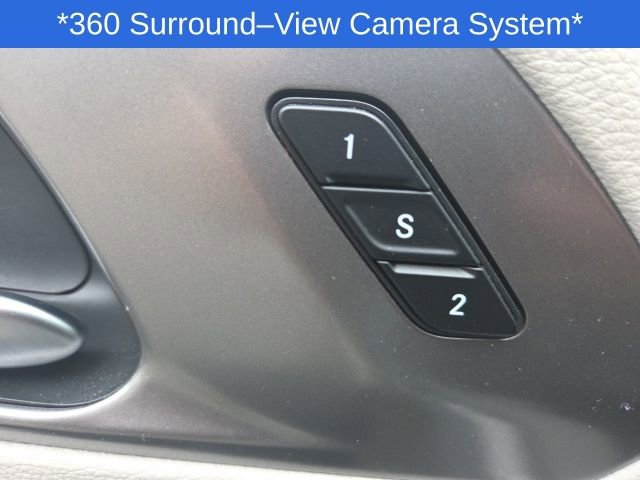 Used 2023 Chrysler Pacifica Touring-L image 28