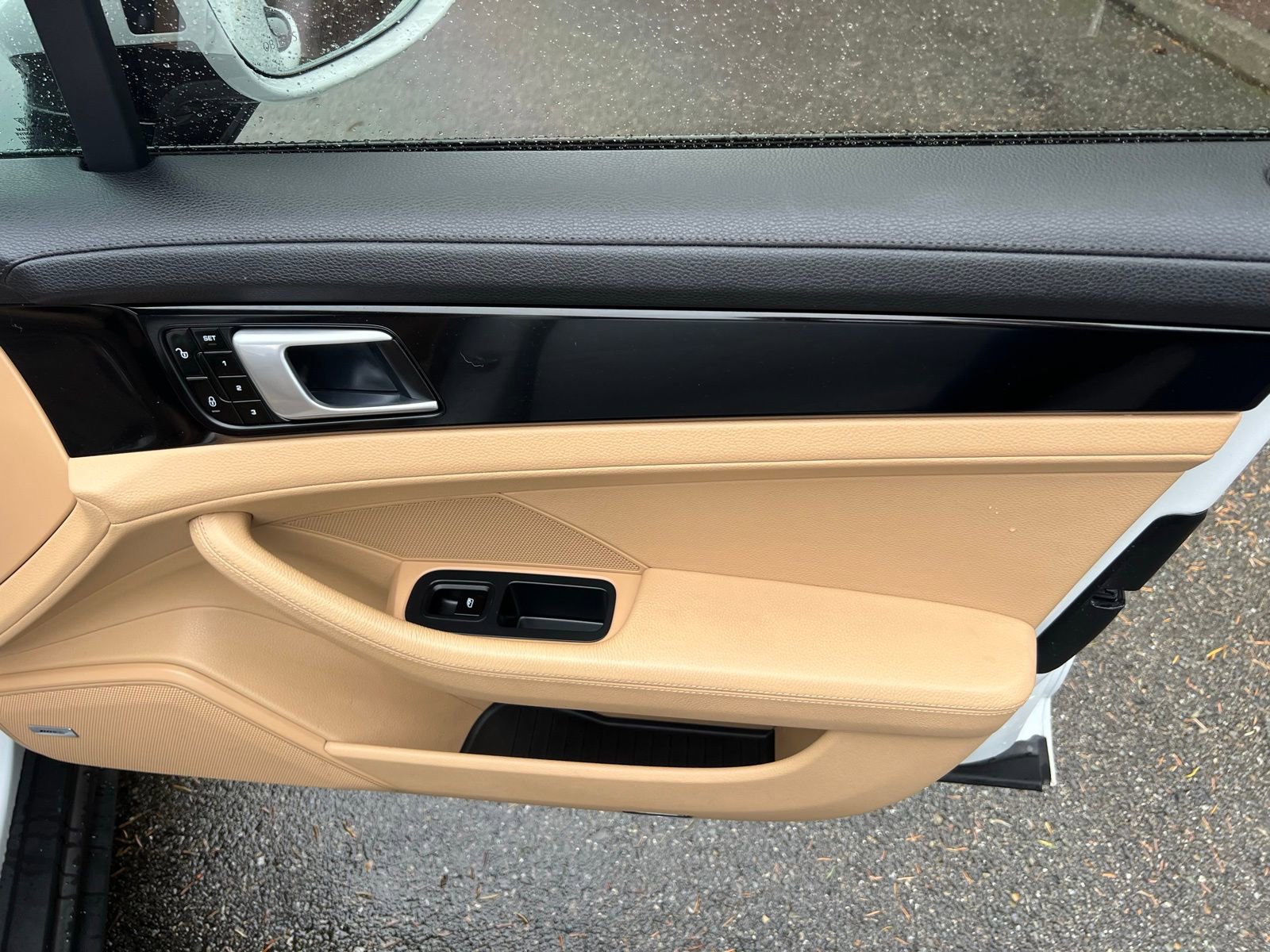 Used 2018 Porsche Panamera 4S AWD/4WD image 35