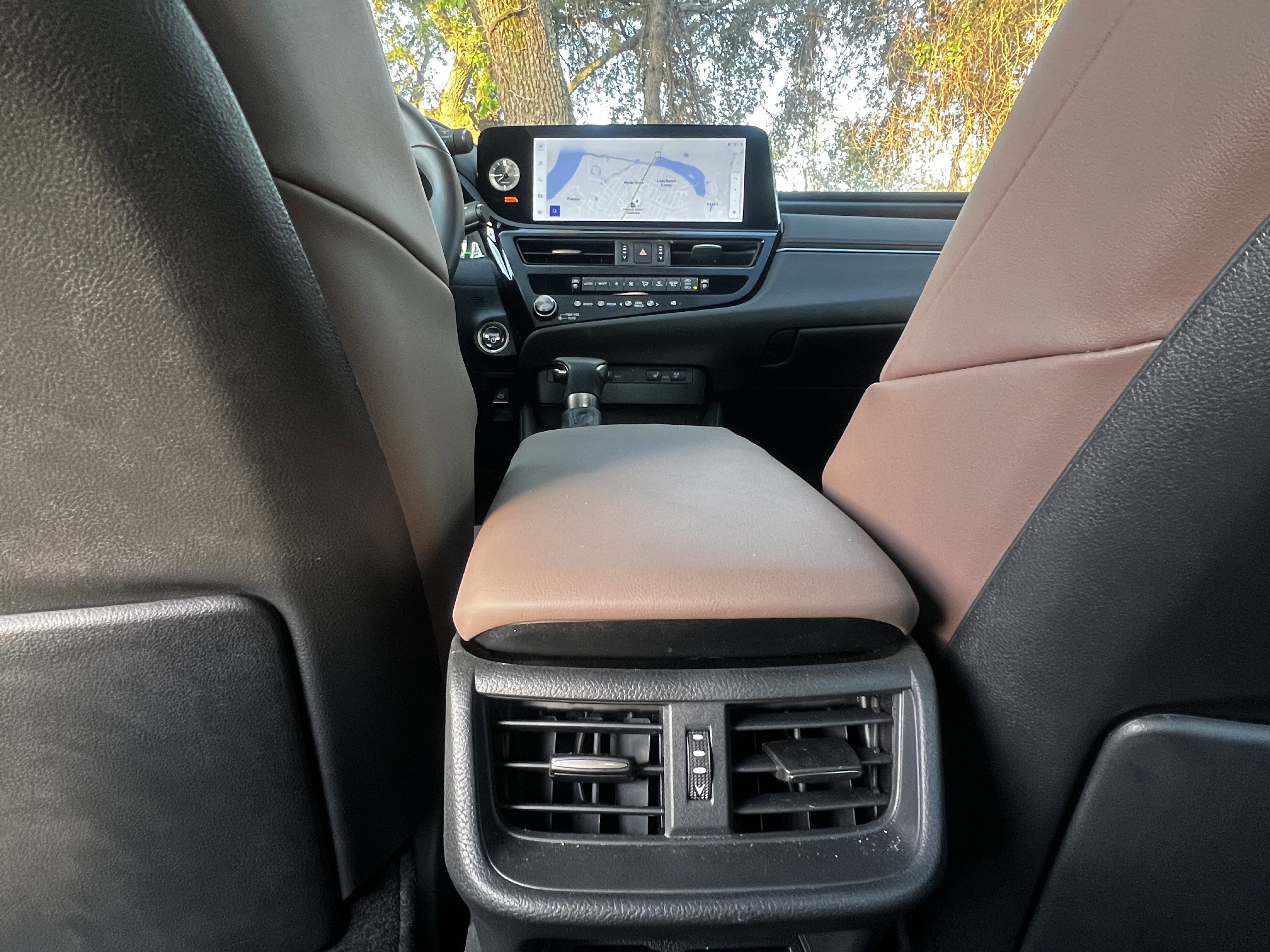 Used 2025 Lexus ES 300h w/ Premium Package image 37