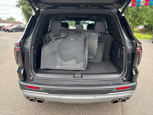 Used 2025 Chevrolet Traverse Z71 w/ LPO, Floor Liner Package AWD/4WD image 24