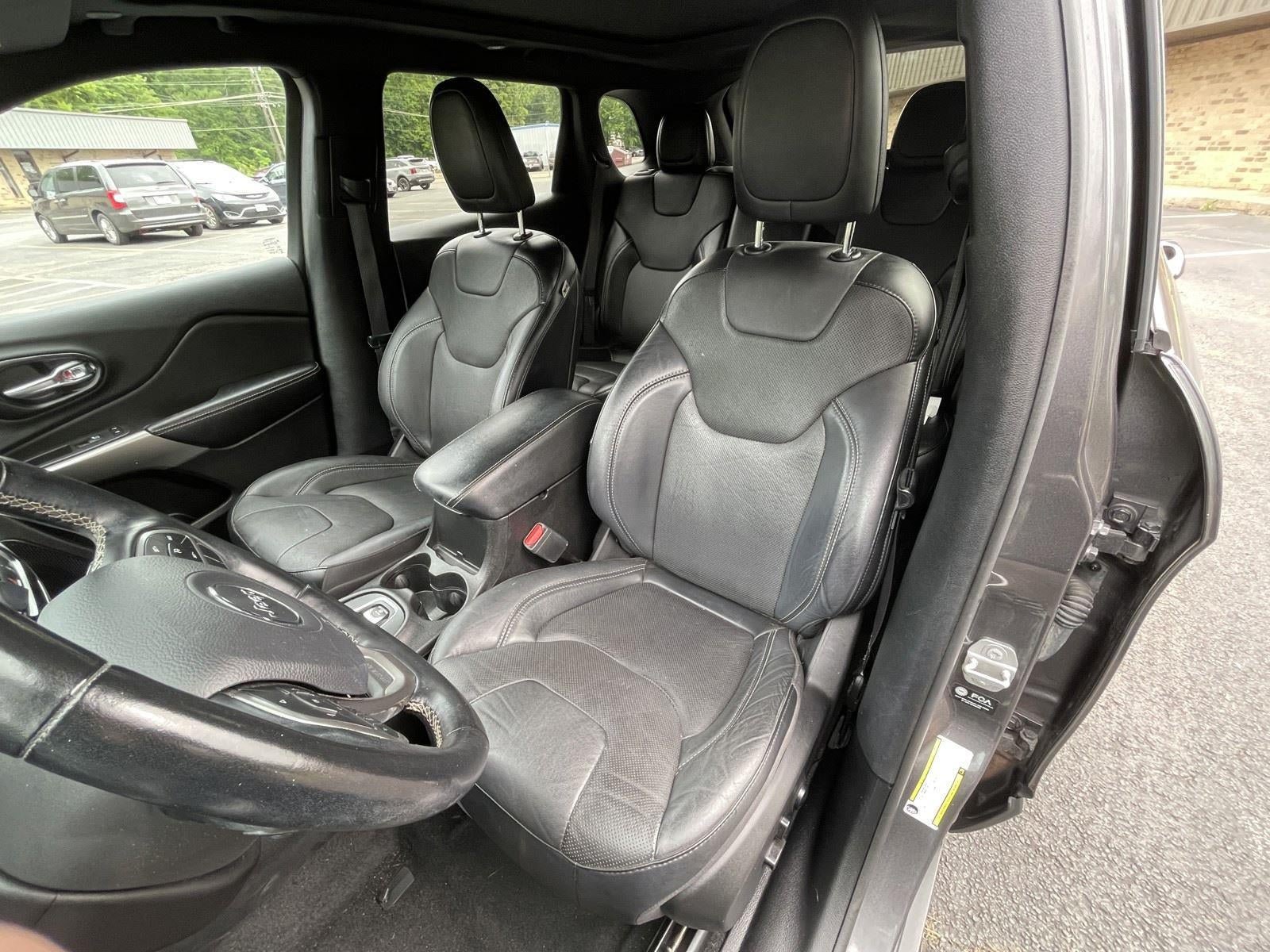 Certified 2021 Jeep Cherokee Latitude Lux 80th Anniv w/ Quick Order Package 26U 80TH FWD image 10