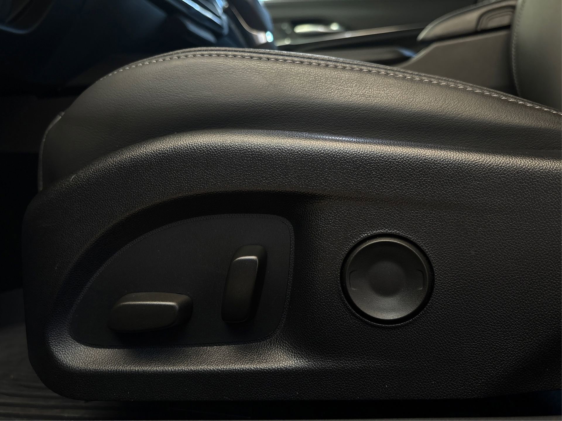 Used 2024 Cadillac CT4 Luxury image 29