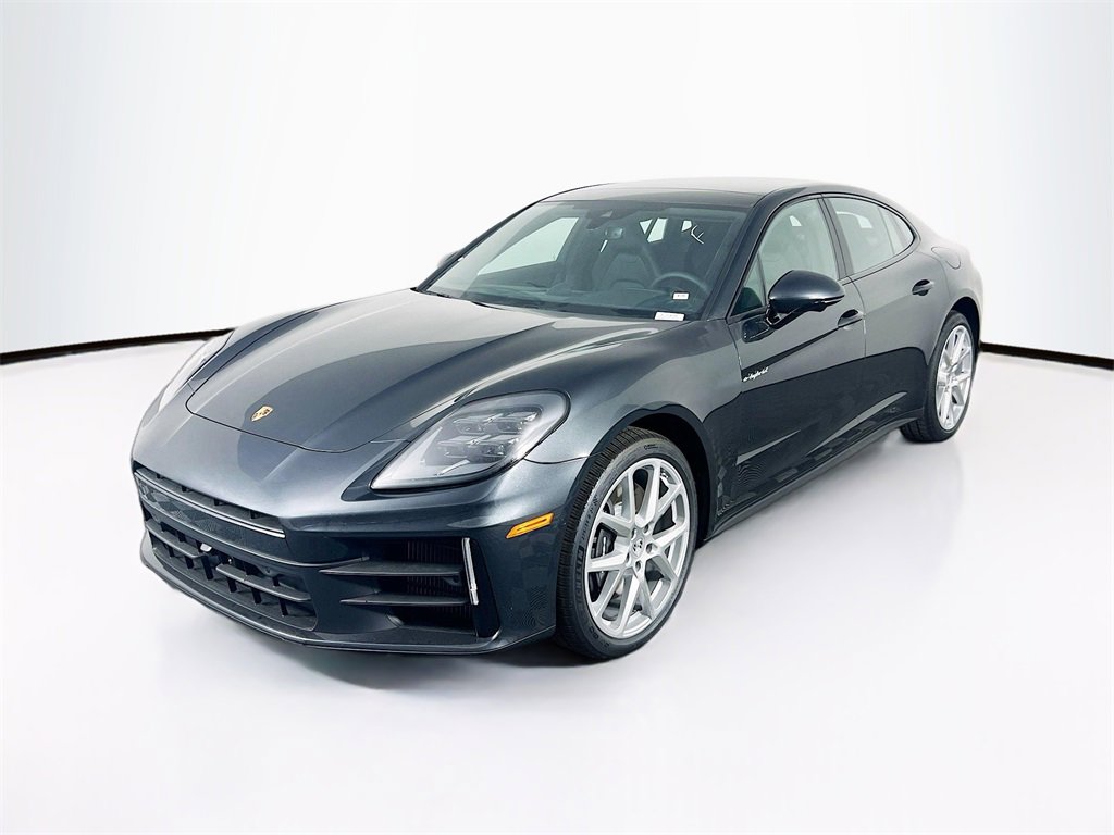 New 2025 Porsche Panamera 4