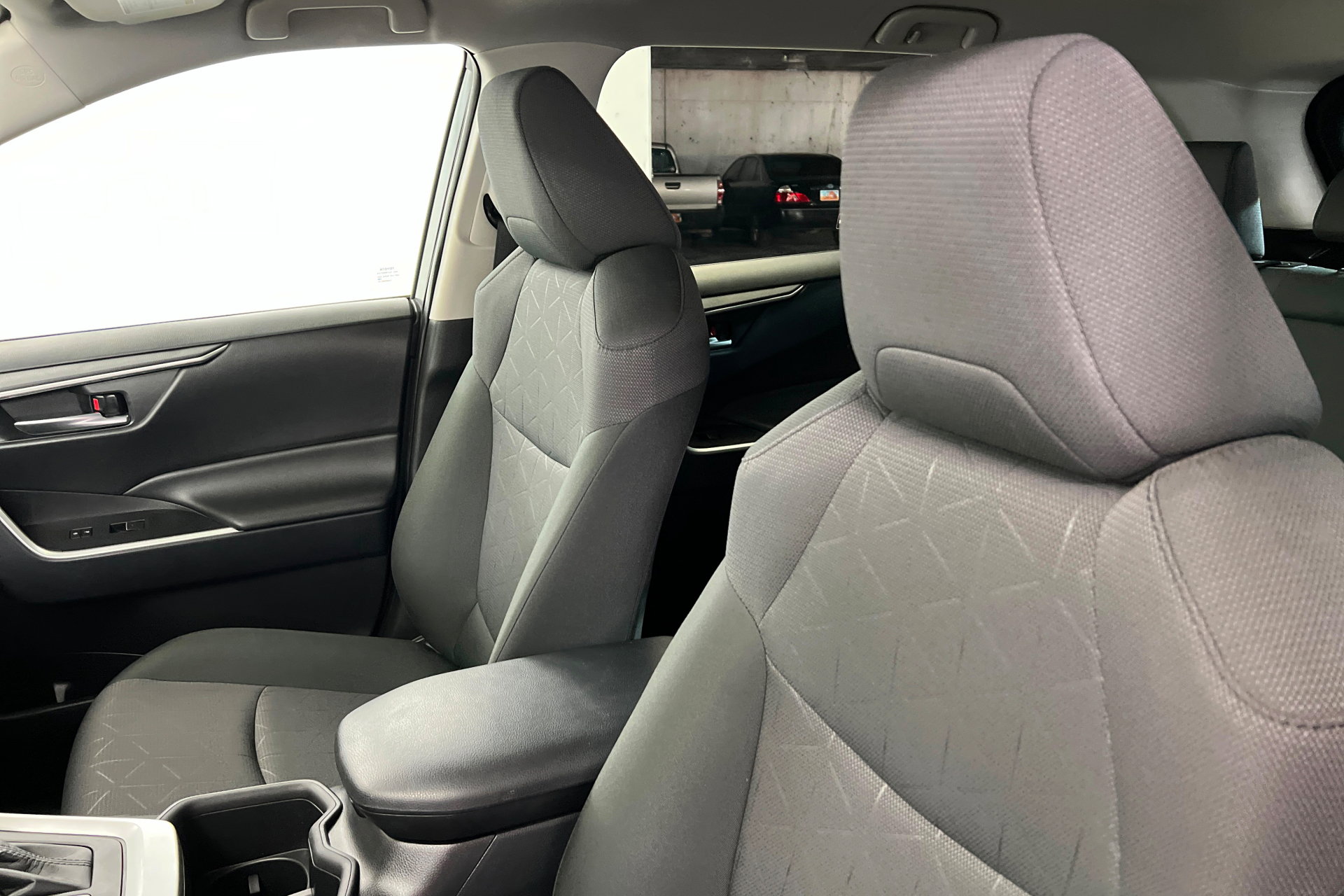 Used 2024 Toyota RAV4 XLE AWD/4WD image 17