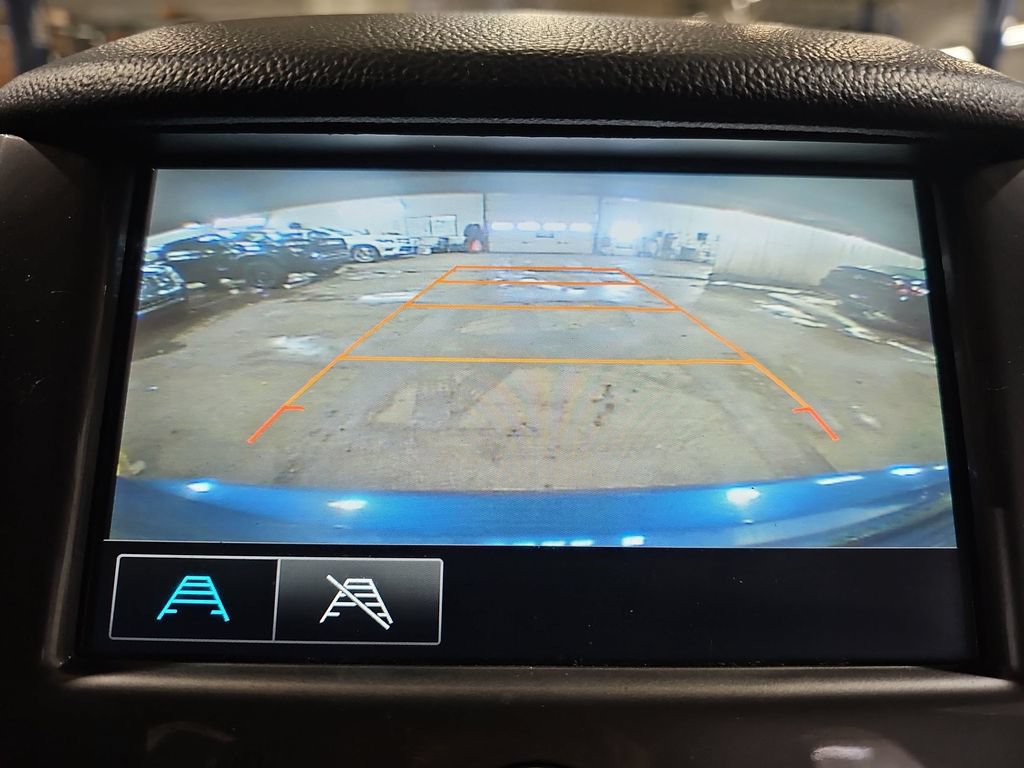 Certified 2018 Chevrolet Cruze LT w/ LT Convenience Package FWD image 28