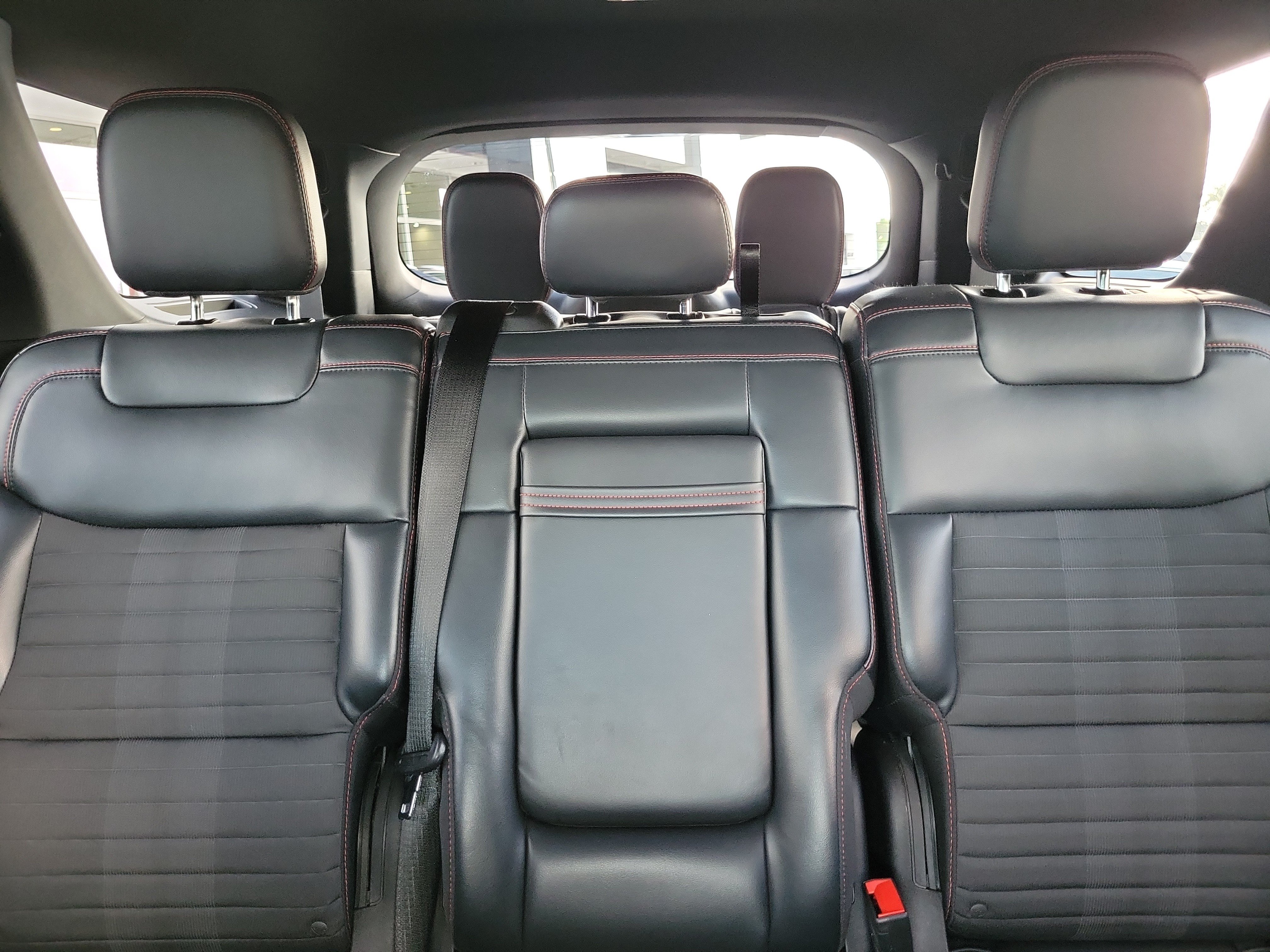 Used 2025 Ford Explorer ST-Line w/ Premium Package RWD image 15