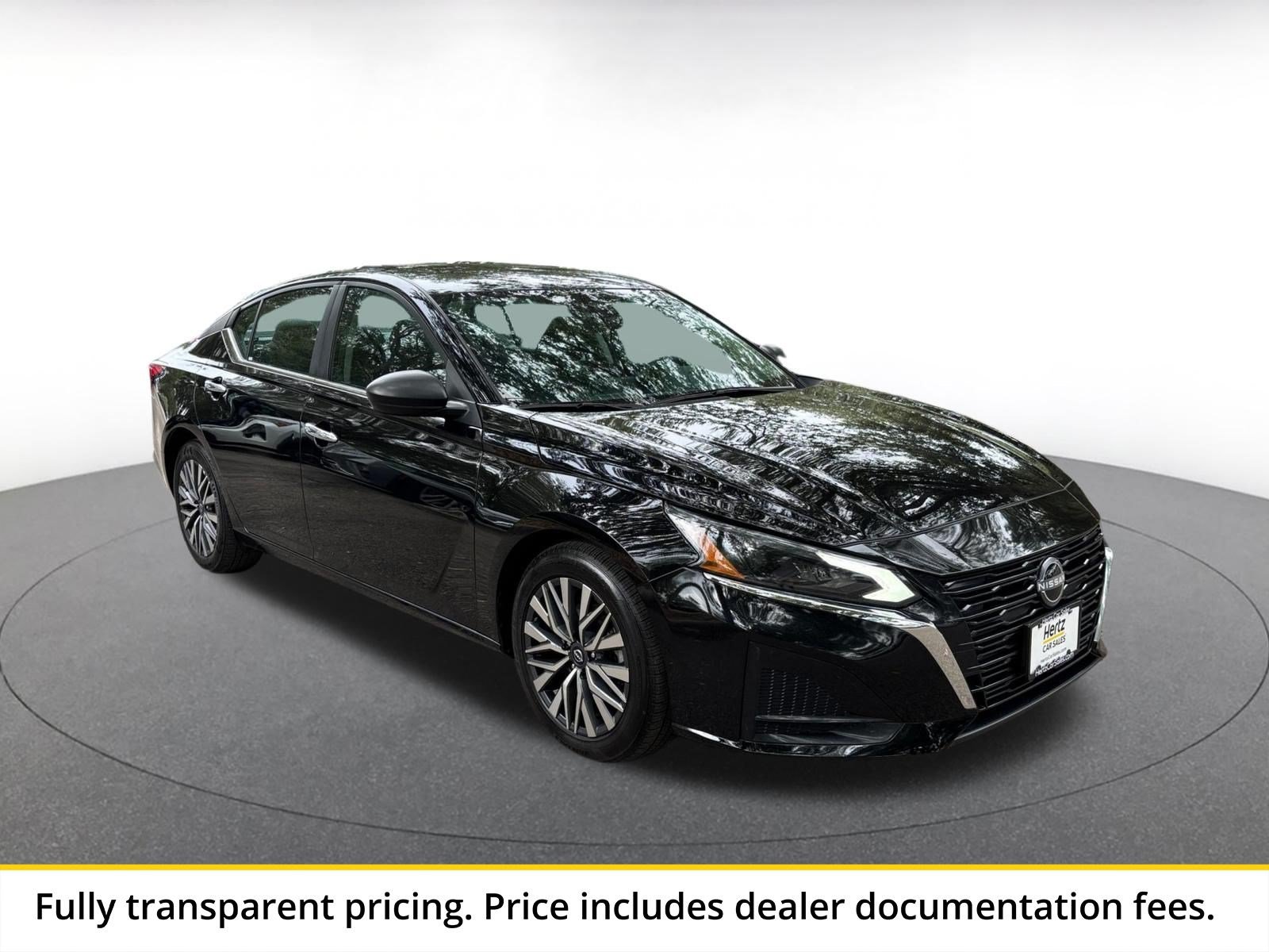 Used 2025 Nissan Altima 2.5 SV FWD image 1