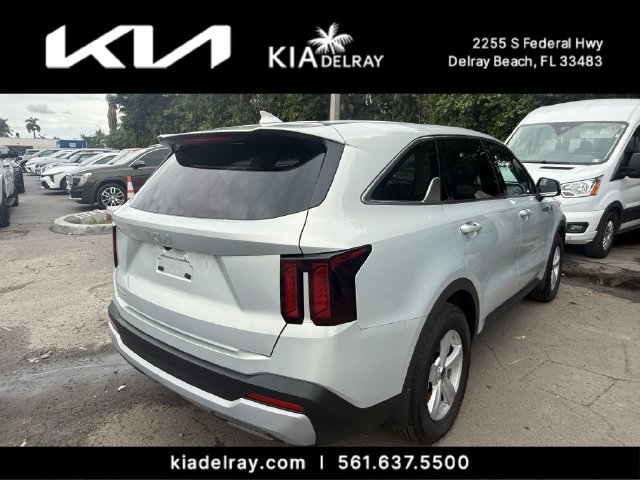 Used 2026 Kia Sorento LX FWD image 7