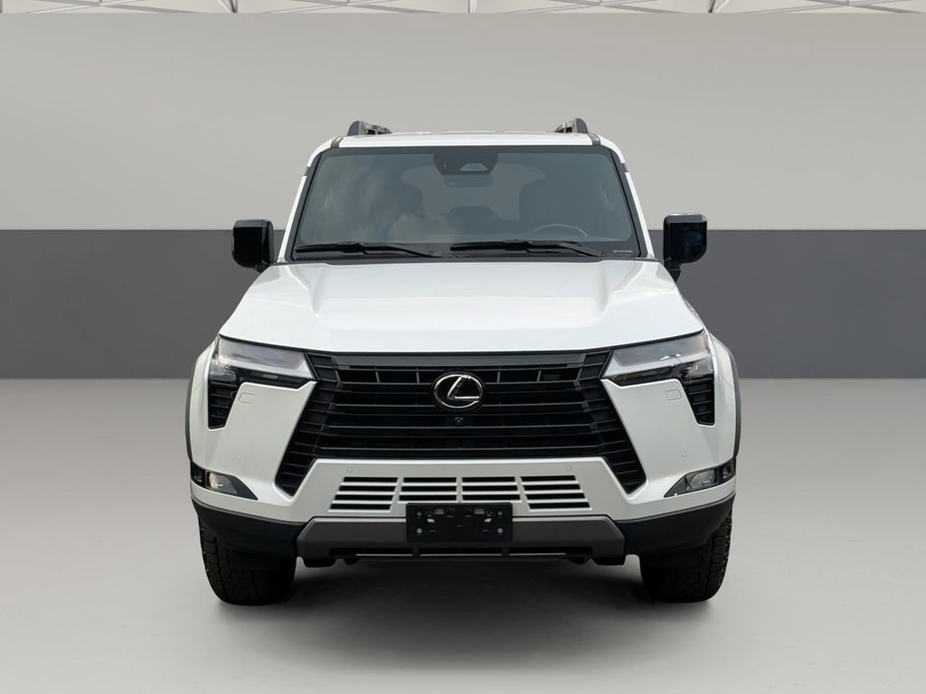 Used 2024 Lexus GX 550 image 3