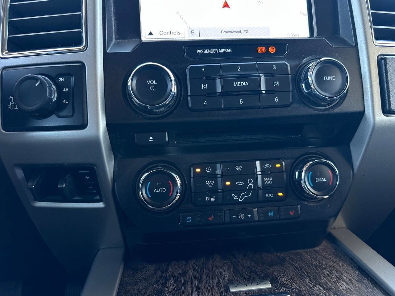 Used 2017 Ford F350 Lariat w/ Lariat Value Package image 21