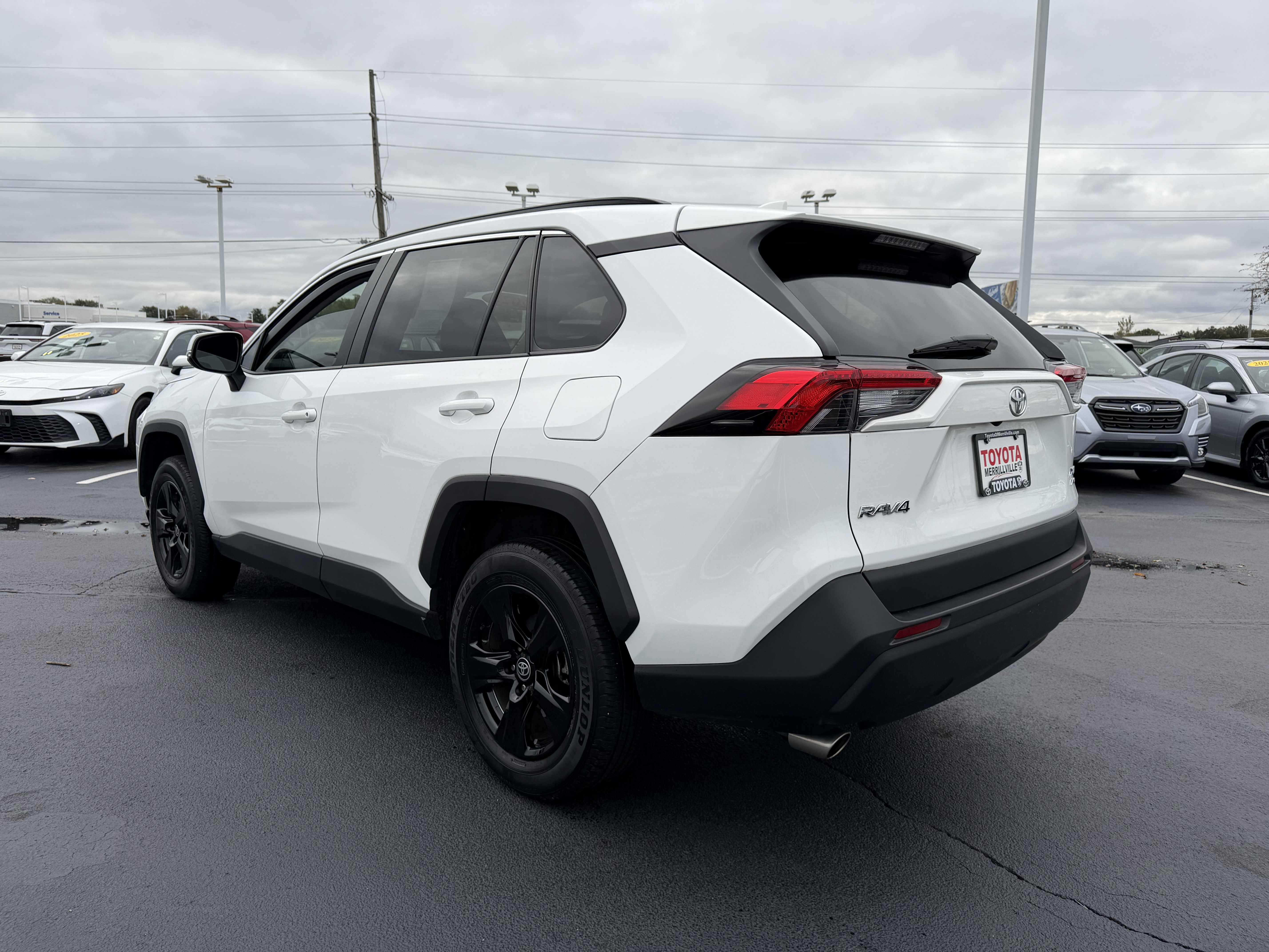 Used 2022 Toyota RAV4 XLE w/ Convenience Package AWD/4WD image 5