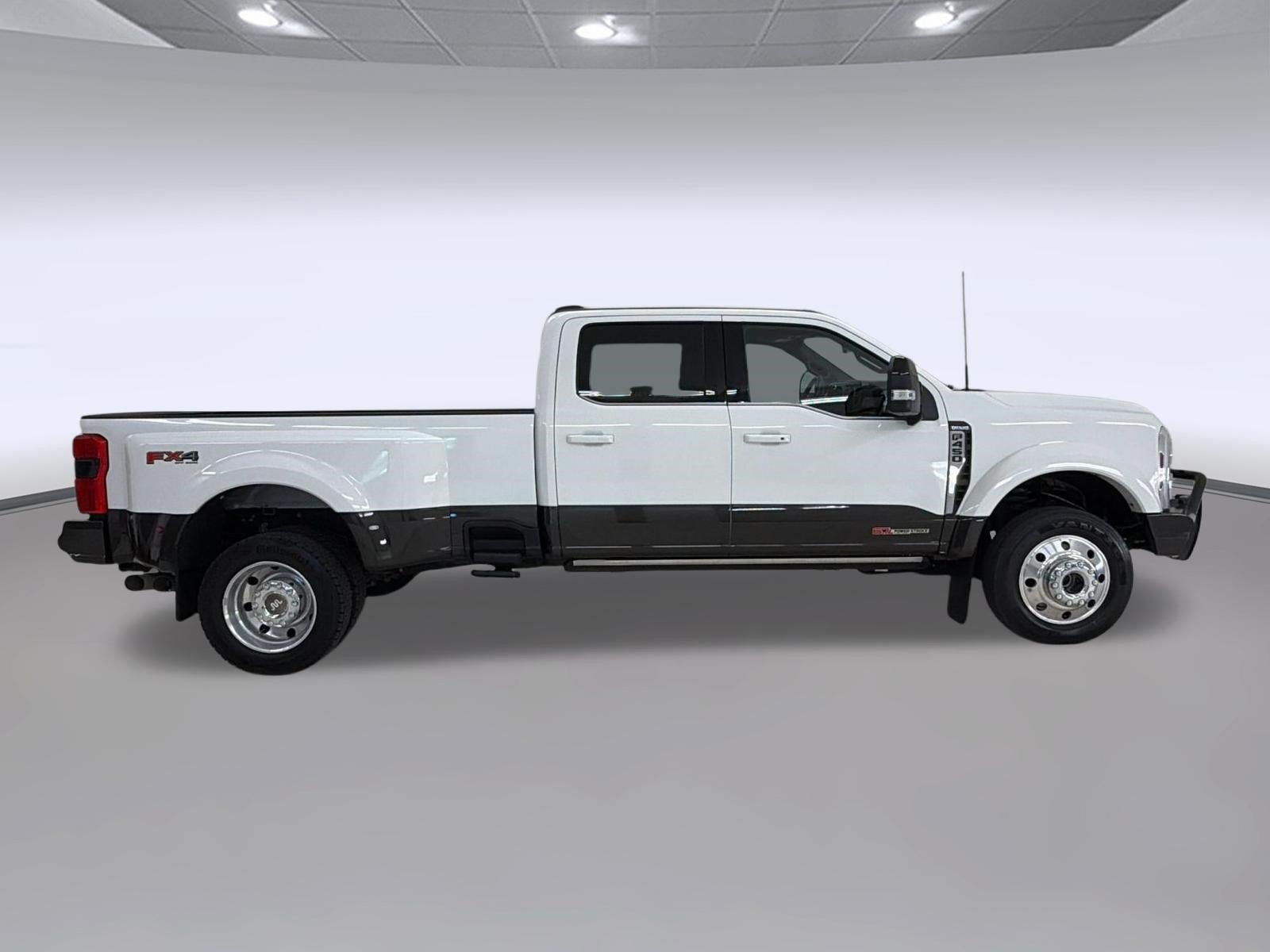Certified 2025 Ford F450 King Ranch w/ FX4 Off-Road Package AWD/4WD image 8