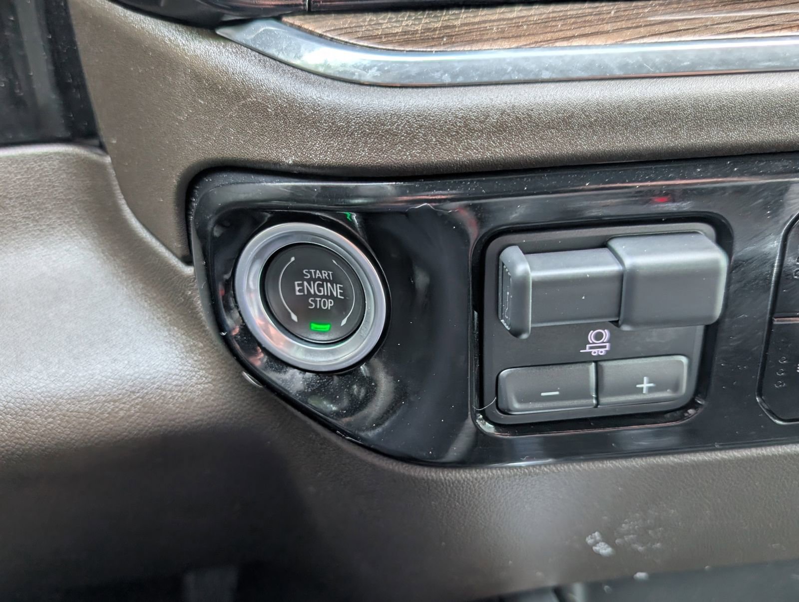 Used 2025 Chevrolet Silverado 1500 LT w/ Protection Package AWD/4WD image 32