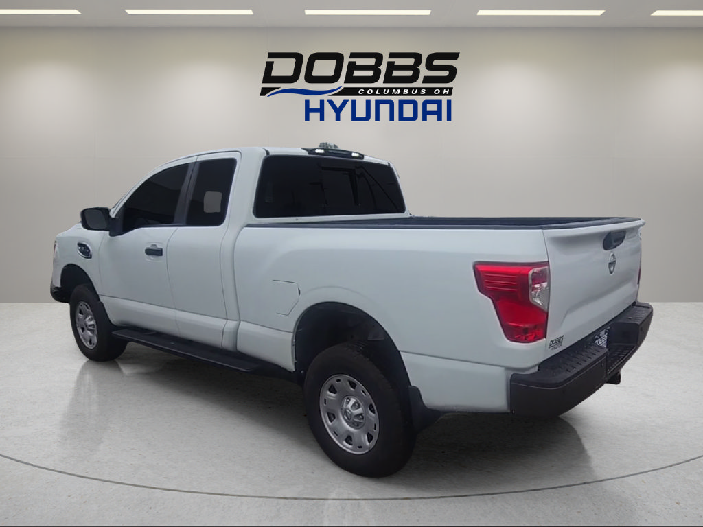 Used 2017 Nissan Titan S AWD/4WD image 3