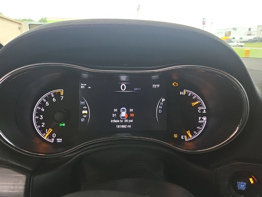 Used 2019 Jeep Grand Cherokee Altitude AWD/4WD image 15