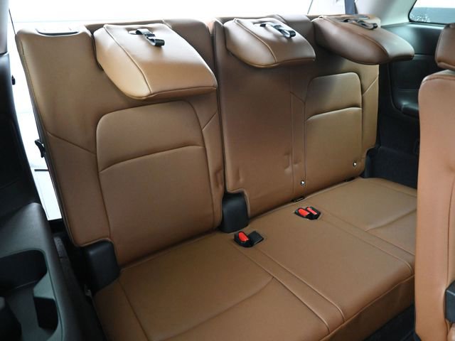 Used 2024 Nissan Pathfinder Platinum w/ Cargo Package image 10