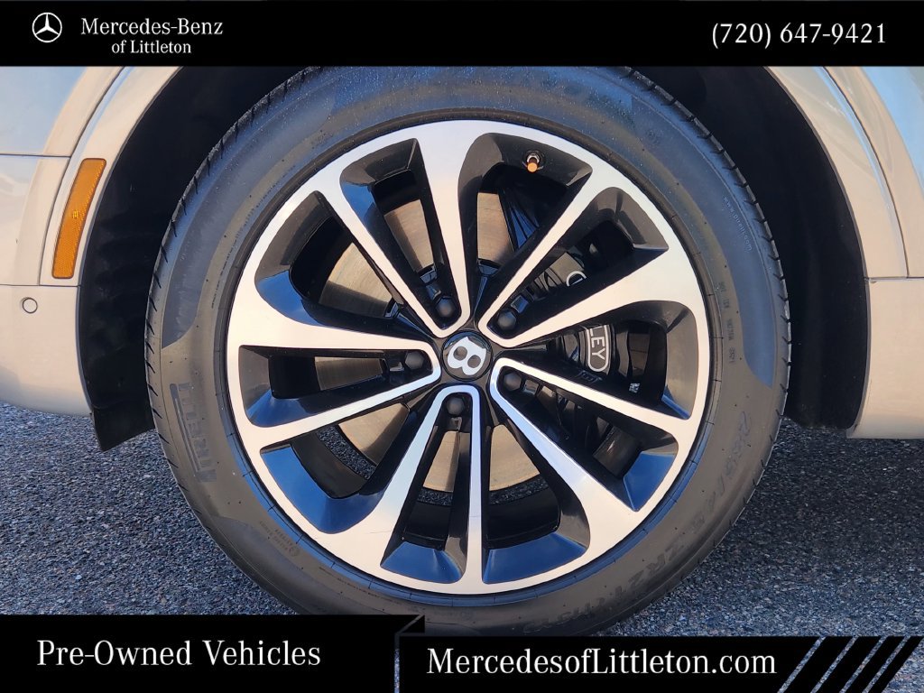 Used 2018 Bentley Bentayga AWD/4WD image 10