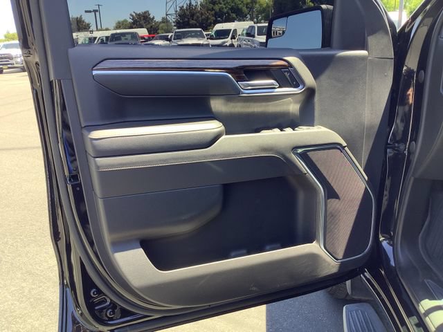 Used 2022 GMC Sierra 1500 Elevation w/ LPO, Elevation Black Package AWD/4WD image 9