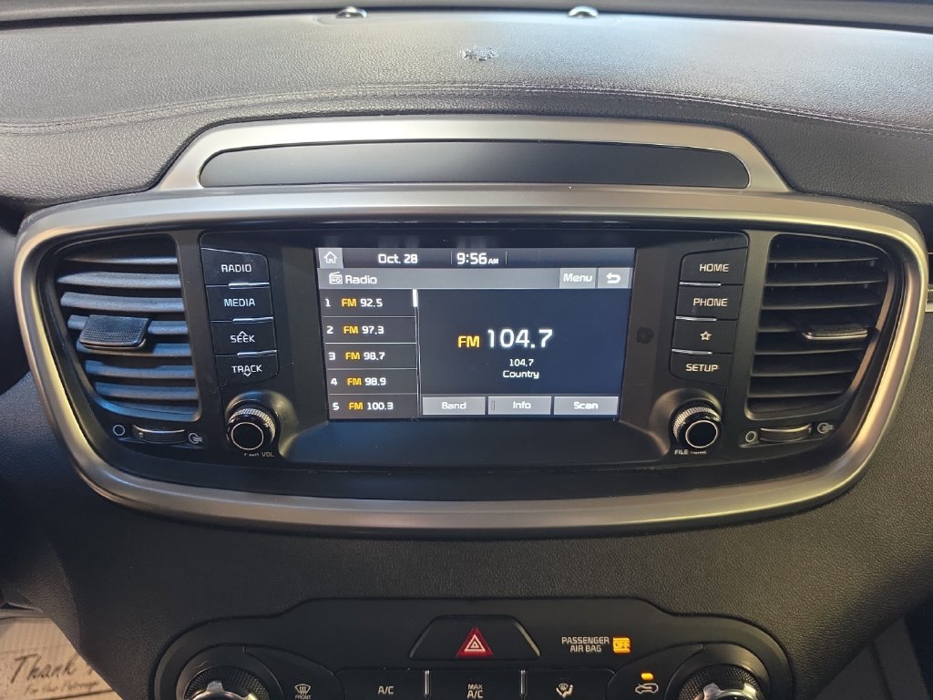 Used 2019 Kia Sorento AWD image 17