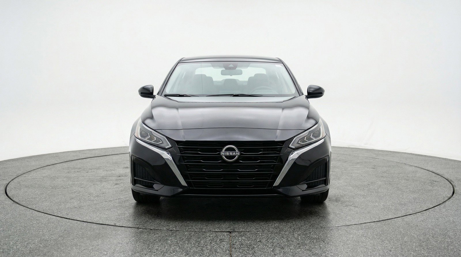 Used 2025 Nissan Altima 2.5 SV image 2