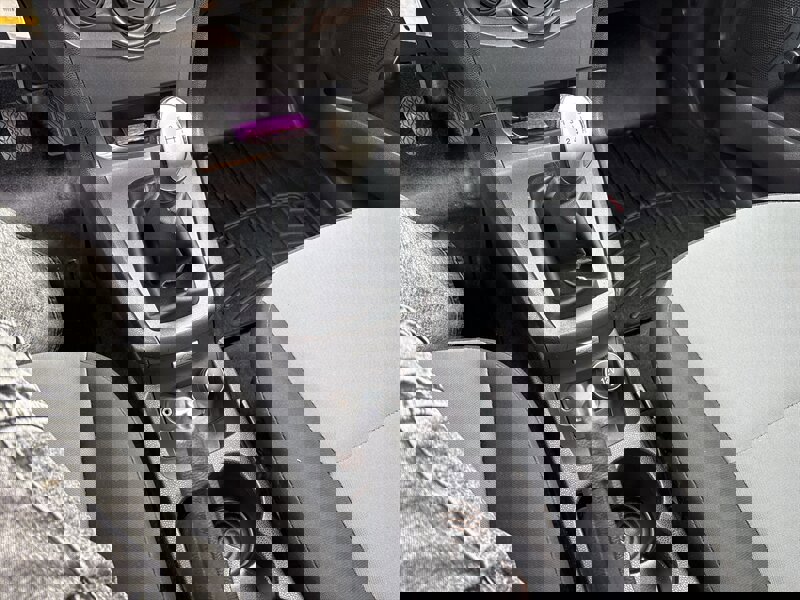 Used 2017 Ford Fiesta S image 41