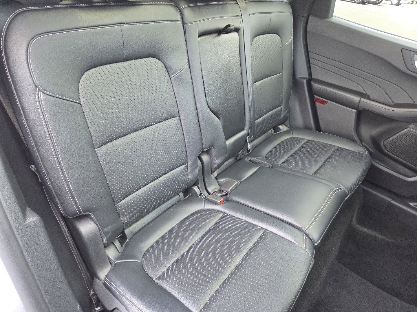 Used 2021 Ford Escape SEL w/ Technology Package FWD image 20