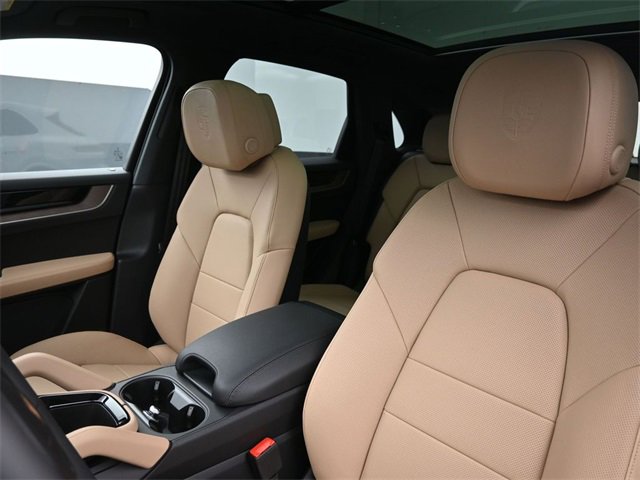 New 2025 Porsche Cayenne S image 5