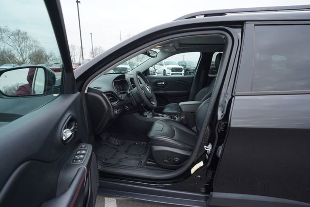Used 2022 Jeep Cherokee Trailhawk w/ Sun, Sound & Nav Group image 13