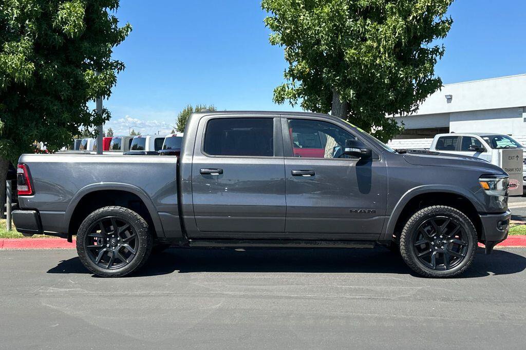 Used 2022 RAM 1500 Laramie AWD/4WD image 3