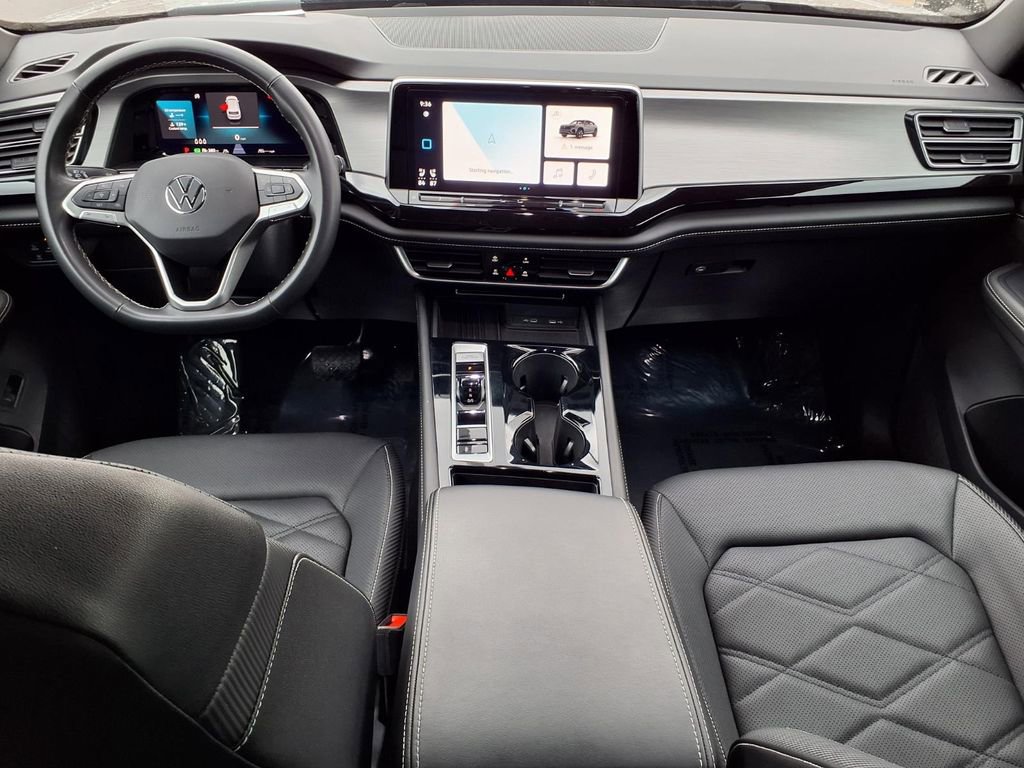 Used 2025 Volkswagen Atlas Cross Sport SE image 9