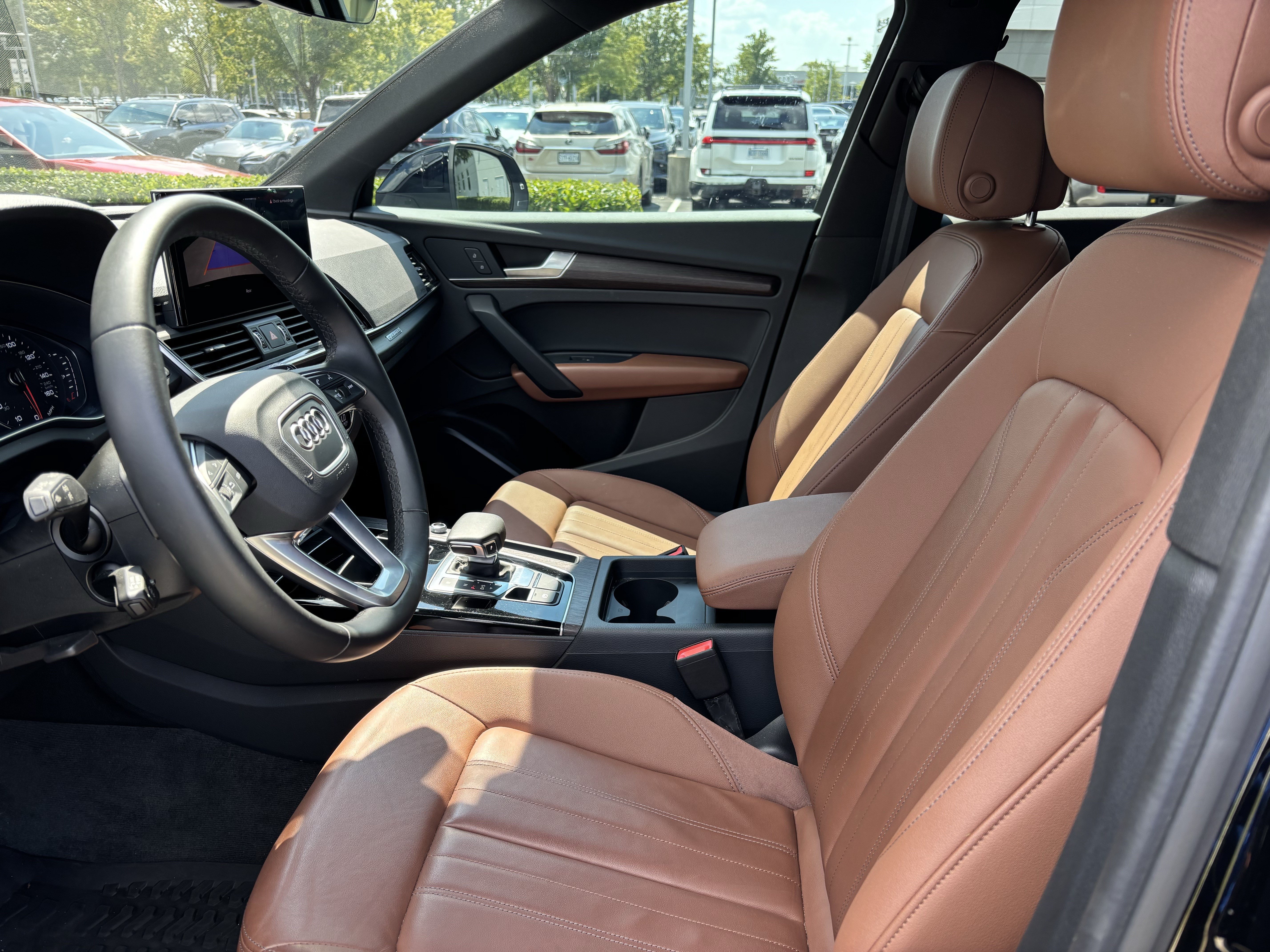 Used 2023 Audi Q5 2.0T Premium w/ Convenience Package AWD/4WD image 16