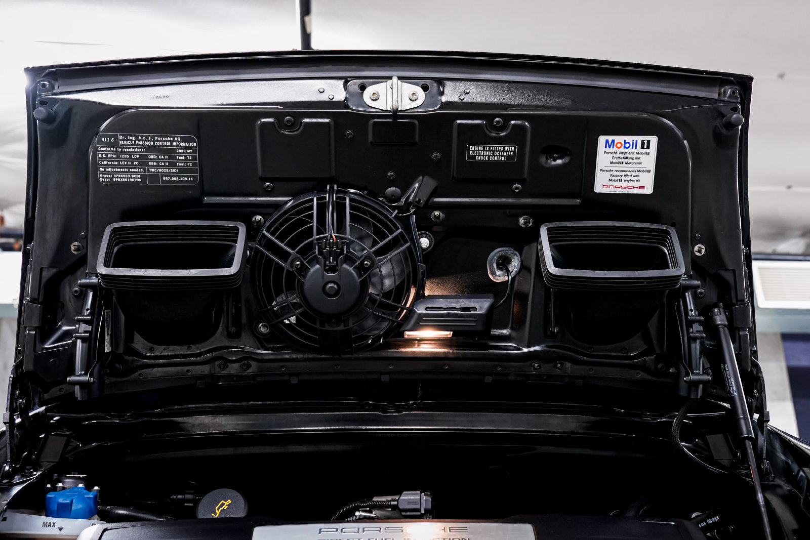 Used 2009 Porsche 911 Carrera S RWD image 39