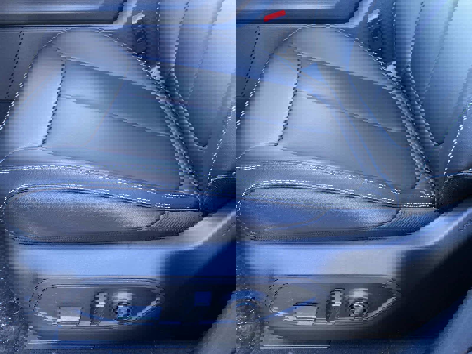 New 2026 Jeep Grand Cherokee Limited w/ Limited Altitude Package image 10