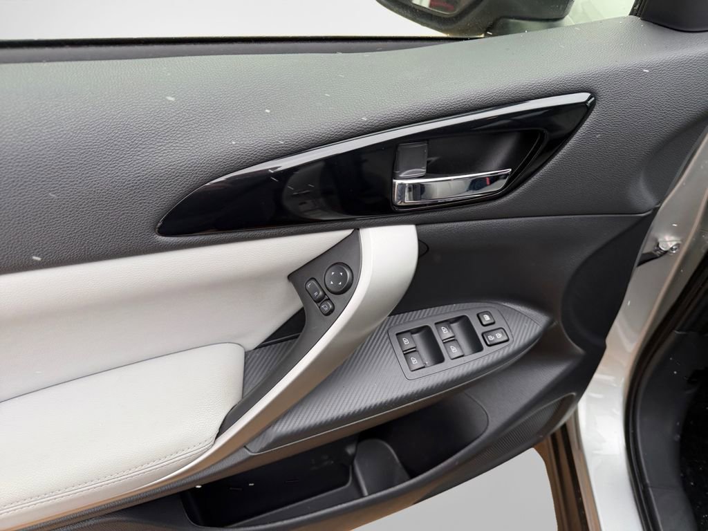 Used 2024 Mitsubishi Eclipse Cross SEL image 14